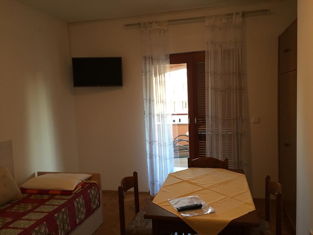 Apartments Zdjelar ポレッチ 部屋 写真