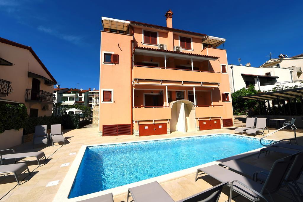 Apartments Zdjelar ポレッチ エクステリア 写真